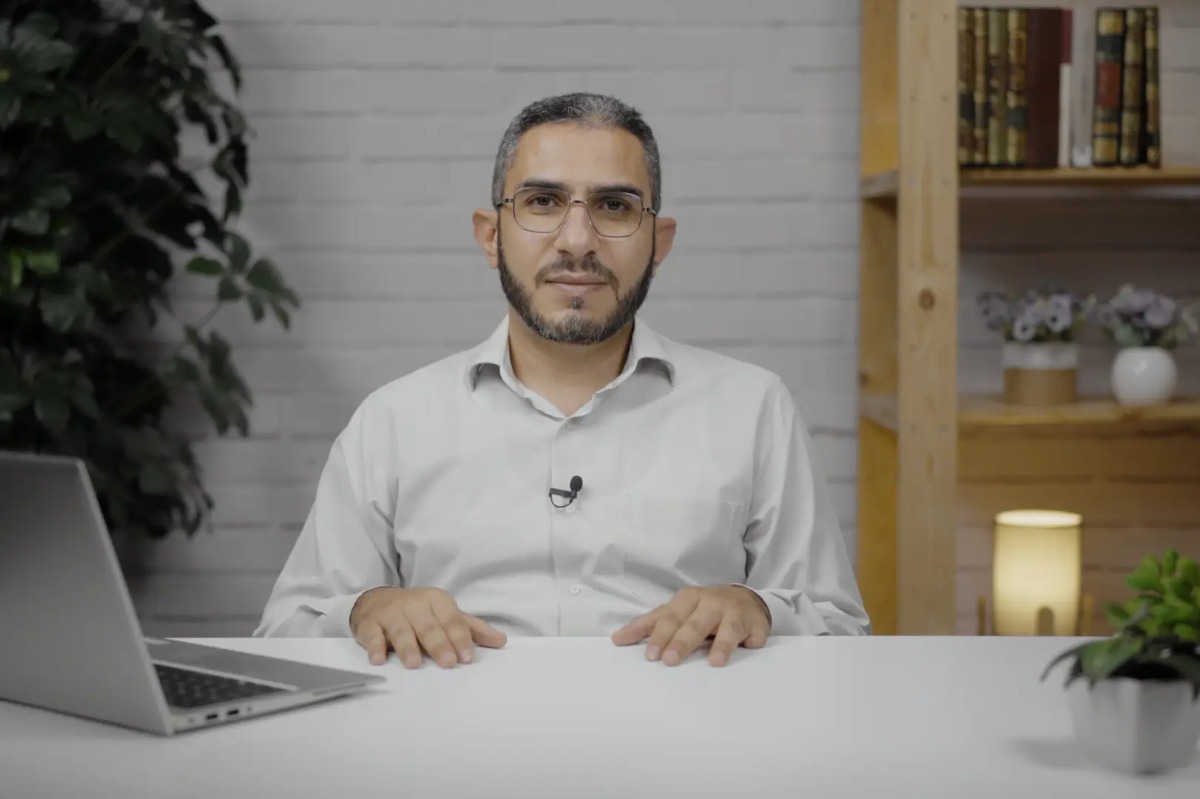 الشيخ الدكتور إِيَاد دُخَان